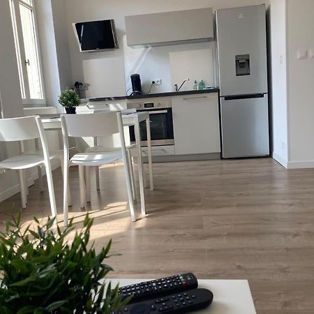 Magnifique T2 J Jaures Avec Garage Apartman Saint-Etienne  Kültér fotó